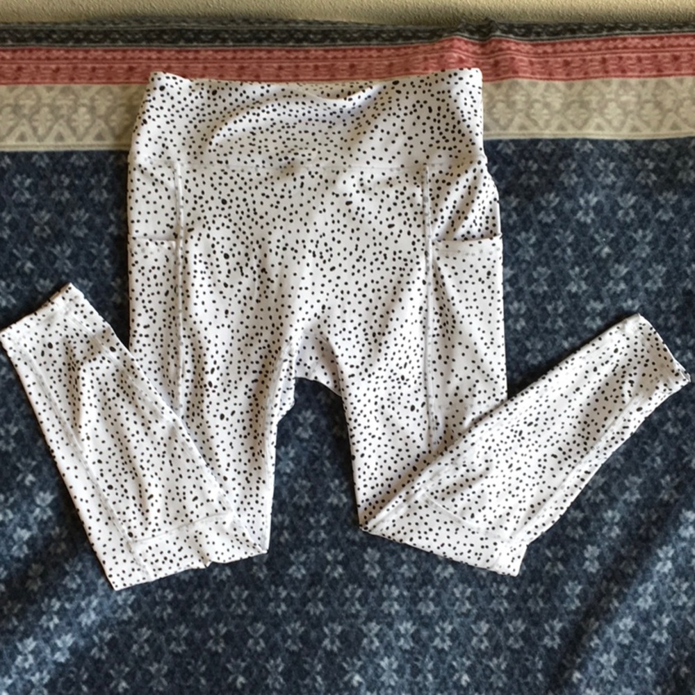 Awesome leggings white w black polka dots.Women MEDIUM. New but NOT tag.